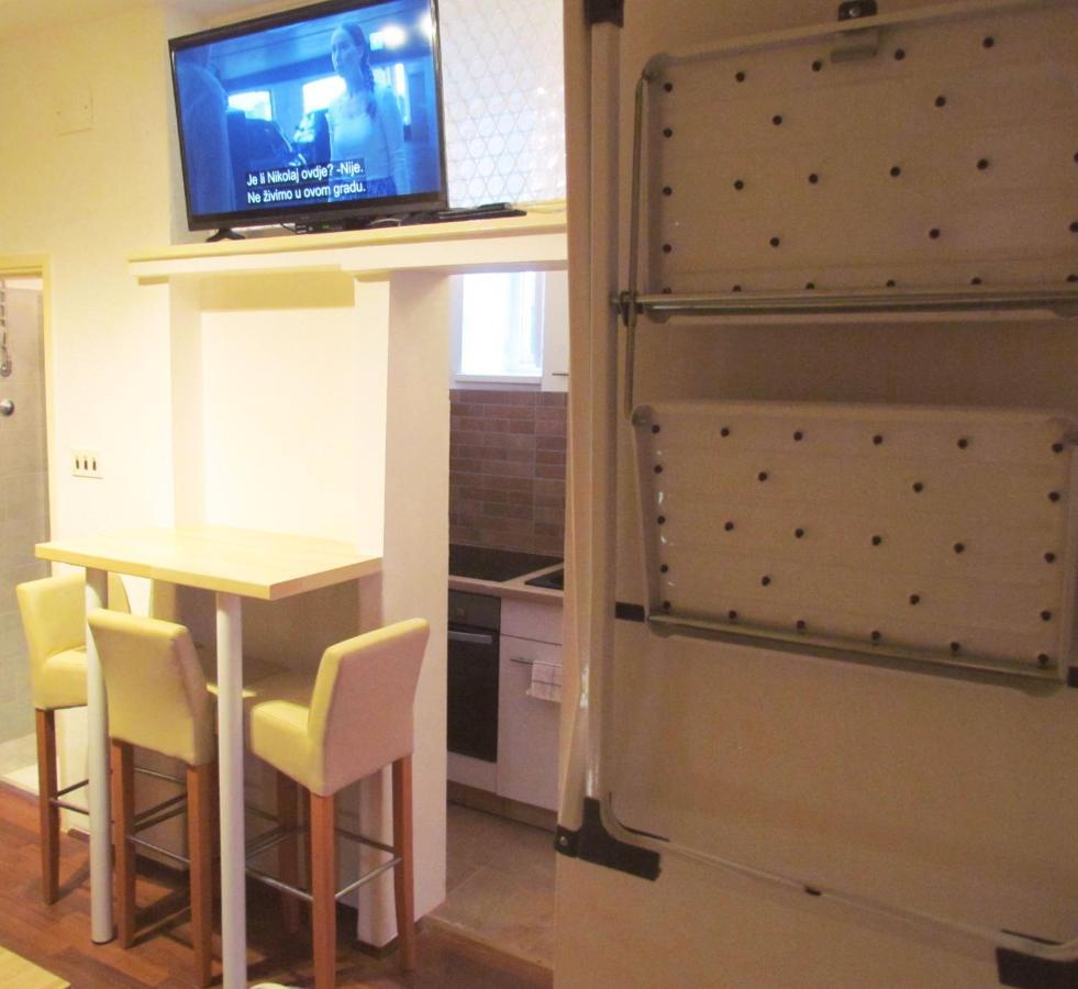 Center Studio Apartment Pola Esterno foto