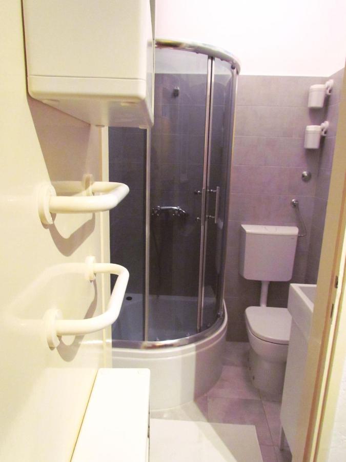 Center Studio Apartment Pola Esterno foto